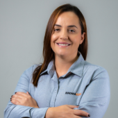 Maíra Negrini de Almeida / Assistente Financeira