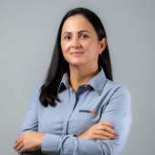 Tatiane Vieira de Maria / Diretora Administrativa 